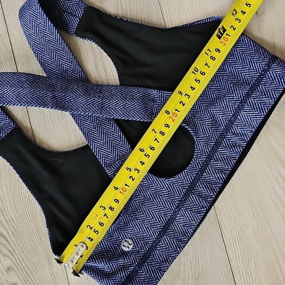 Lululemon All Sport Bra, Size 6 - Picture 6 of 13